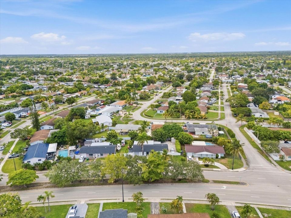 For Sale: $655,000 (3 beds, 1 baths, 1918 Square Feet)