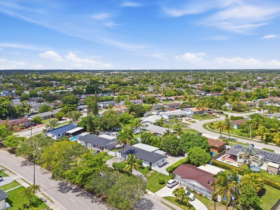 For Sale: $655,000 (3 beds, 1 baths, 1918 Square Feet)