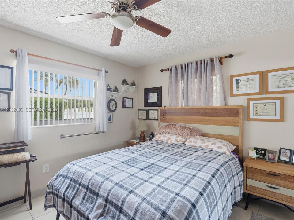 For Sale: $655,000 (3 beds, 1 baths, 1918 Square Feet)
