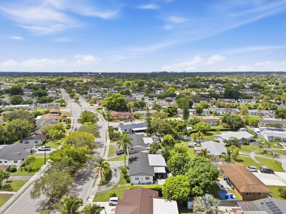 For Sale: $655,000 (3 beds, 1 baths, 1918 Square Feet)