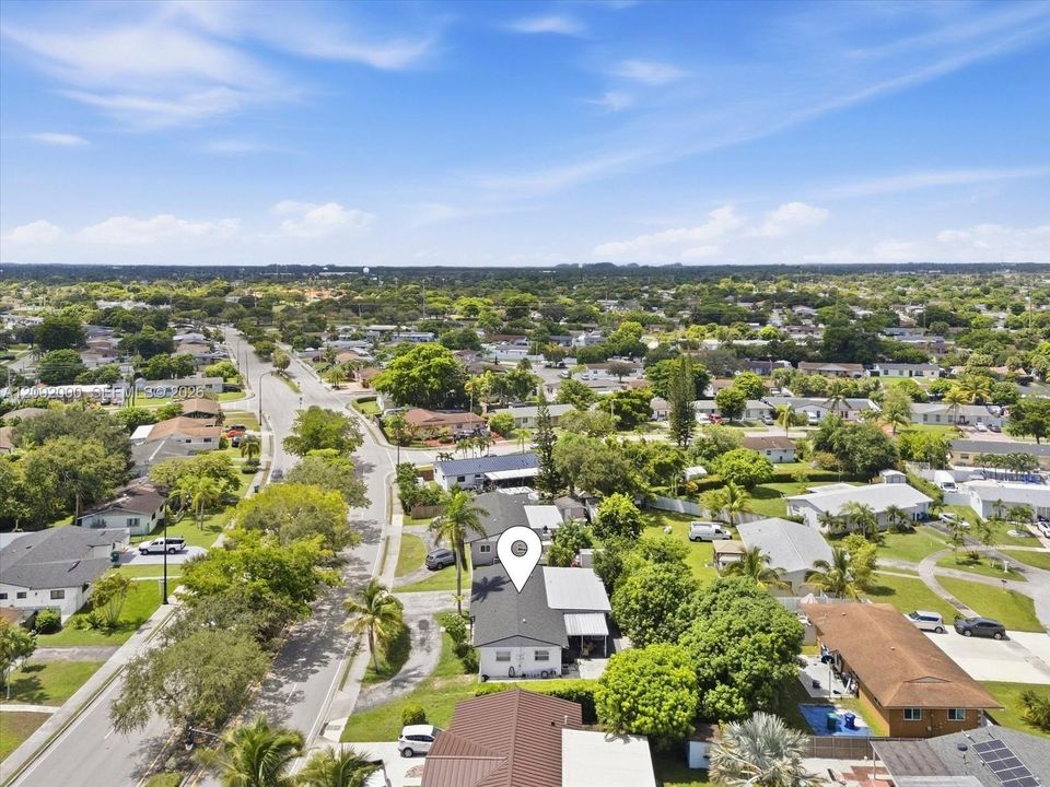 For Sale: $655,000 (3 beds, 1 baths, 1918 Square Feet)