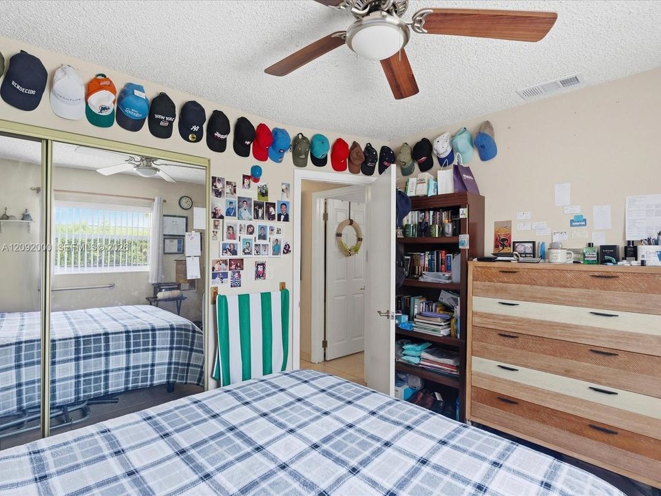 For Sale: $655,000 (3 beds, 1 baths, 1918 Square Feet)