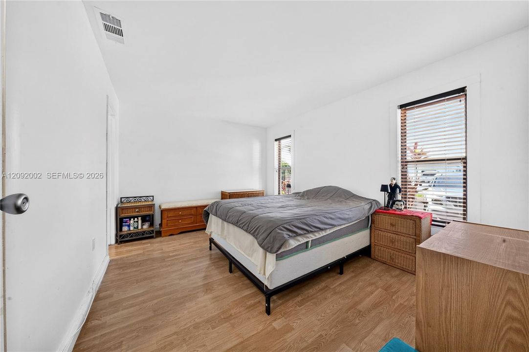 For Sale: $590,000 (3 beds, 2 baths, 1437 Square Feet)