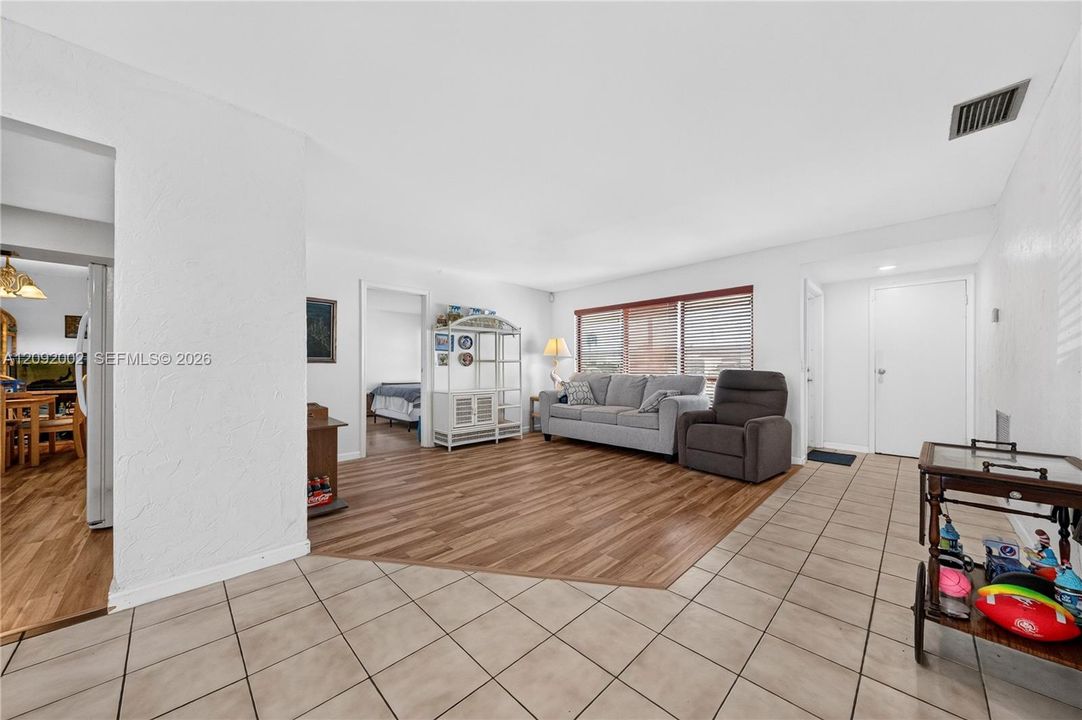 For Sale: $590,000 (3 beds, 2 baths, 1437 Square Feet)