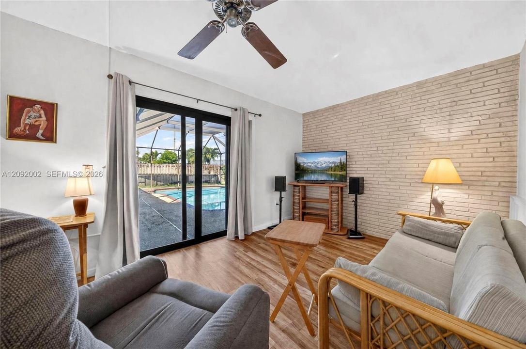 For Sale: $590,000 (3 beds, 2 baths, 1437 Square Feet)