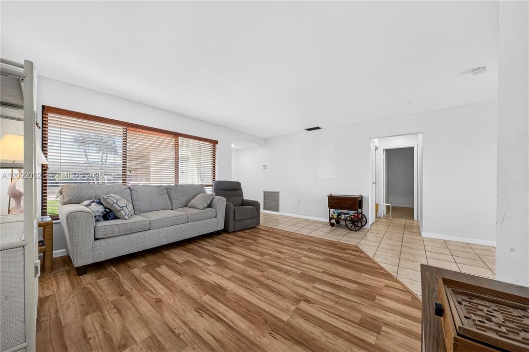 For Sale: $590,000 (3 beds, 2 baths, 1437 Square Feet)