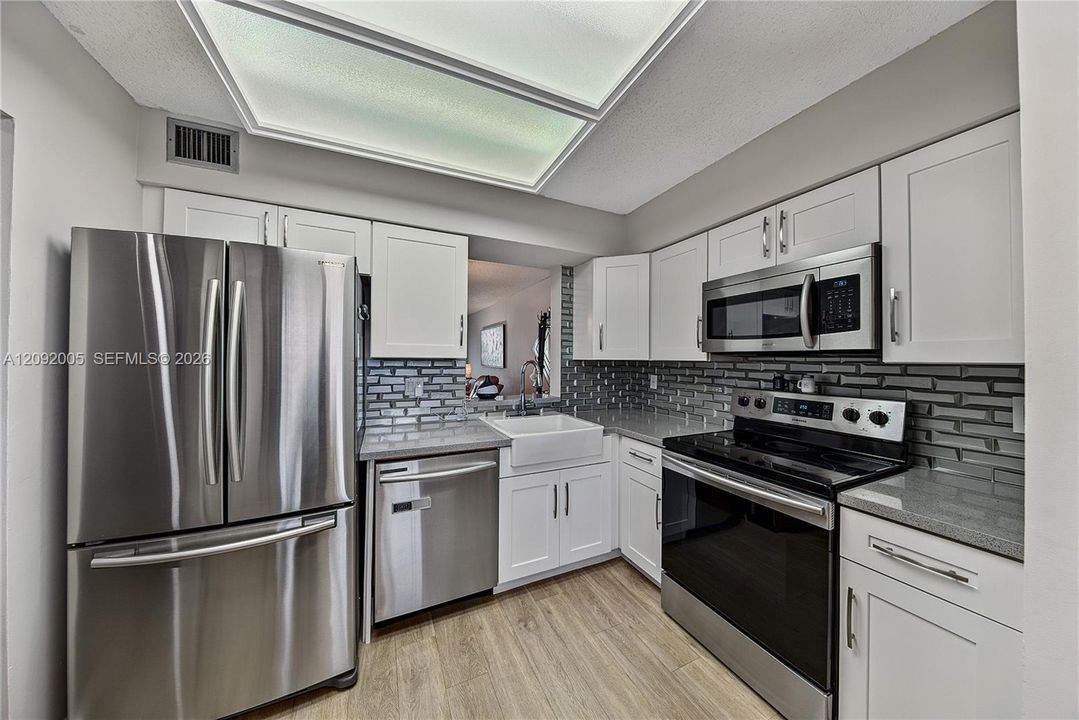 For Sale: $149,000 (2 beds, 2 baths, 1110 Square Feet)