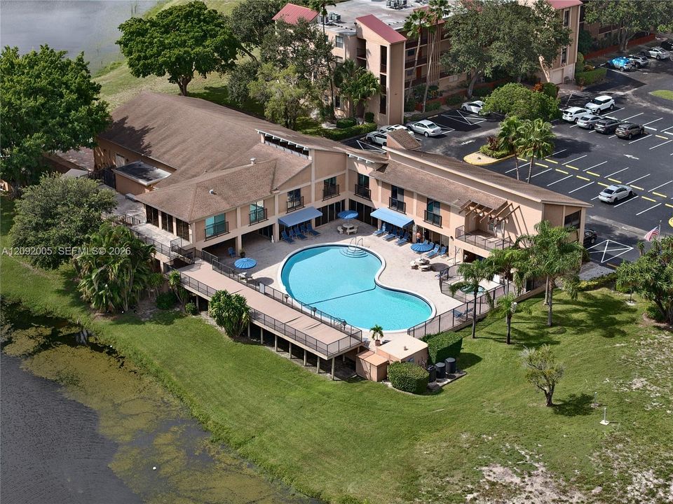 For Sale: $149,000 (2 beds, 2 baths, 1110 Square Feet)