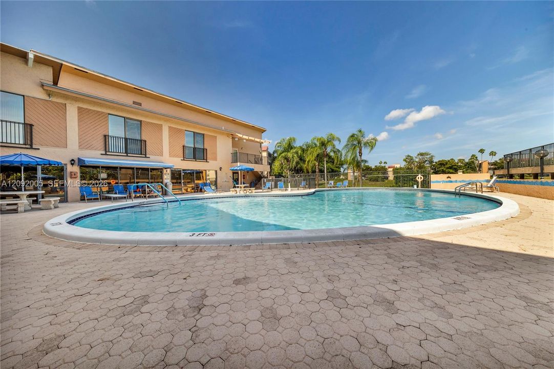 For Sale: $149,000 (2 beds, 2 baths, 1110 Square Feet)