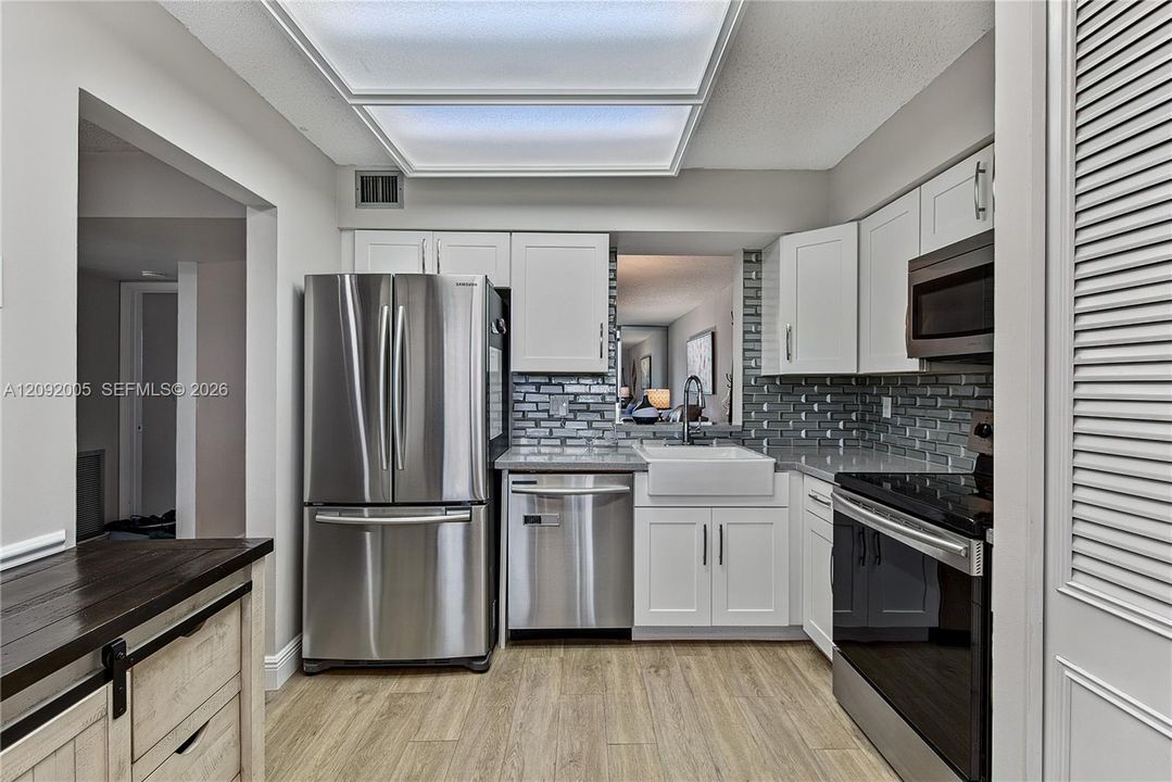 For Sale: $149,000 (2 beds, 2 baths, 1110 Square Feet)