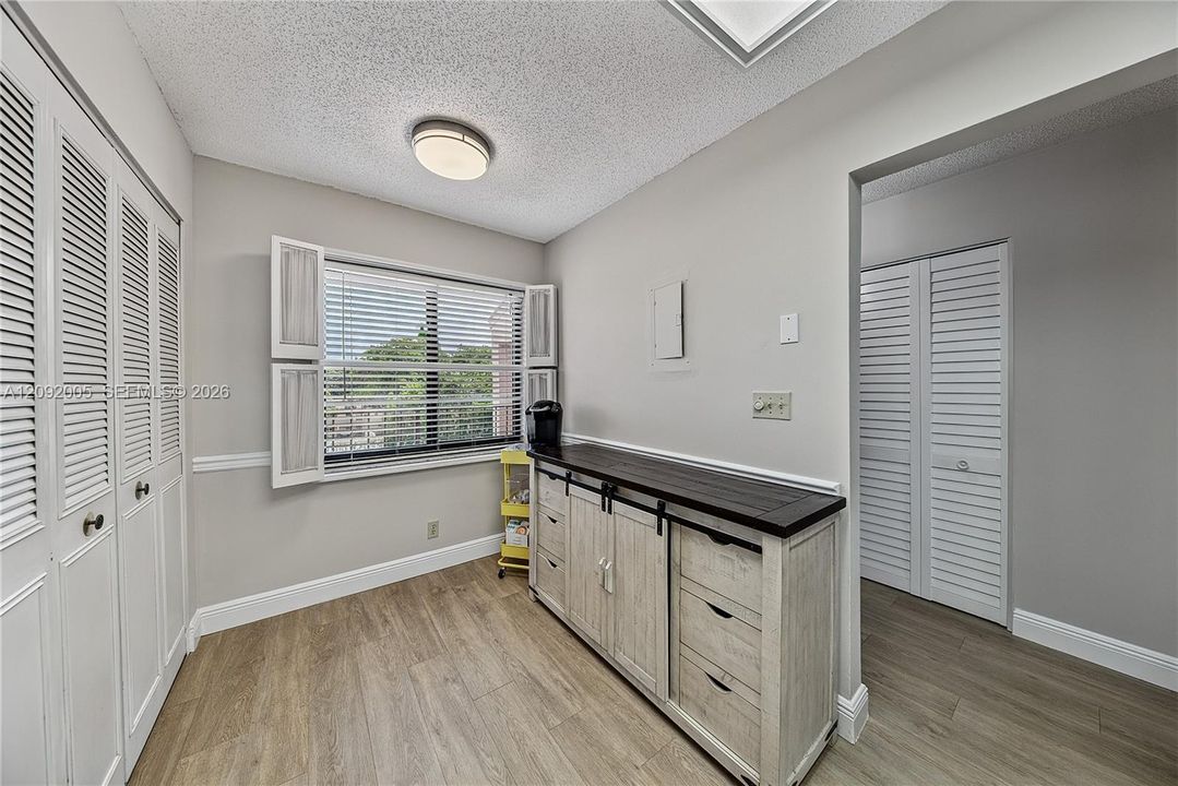 For Sale: $149,000 (2 beds, 2 baths, 1110 Square Feet)