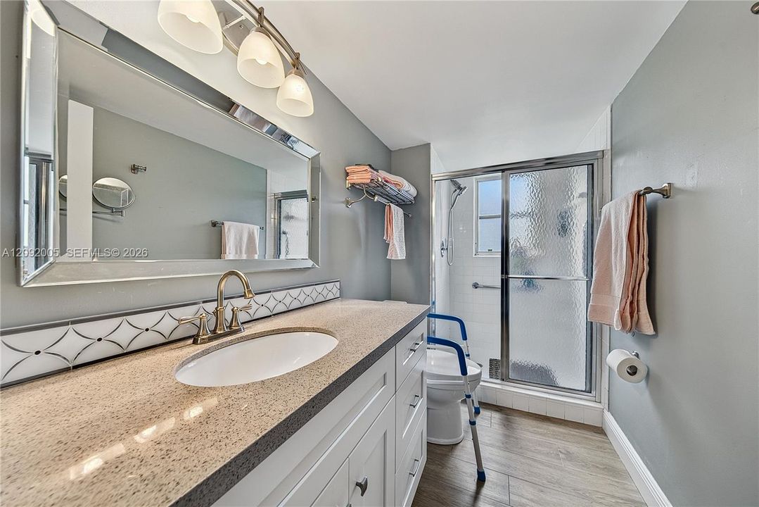 For Sale: $149,000 (2 beds, 2 baths, 1110 Square Feet)