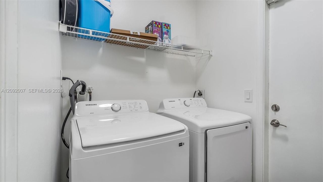 En Renta: $4,450 (3 camas, 2 baños, 1847 Pies cuadrados)
