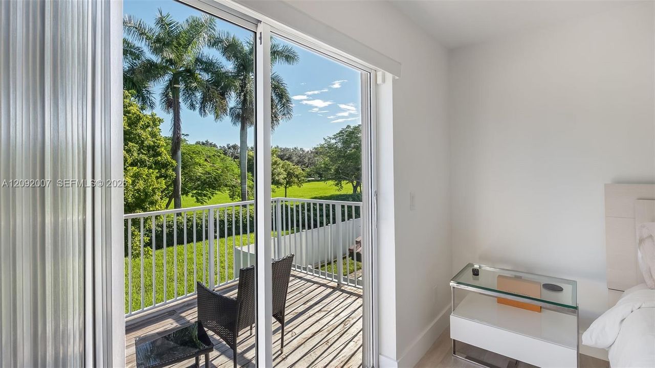 En Renta: $4,450 (3 camas, 2 baños, 1847 Pies cuadrados)