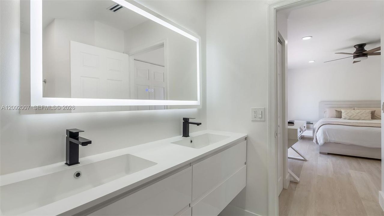 En Renta: $4,450 (3 camas, 2 baños, 1847 Pies cuadrados)