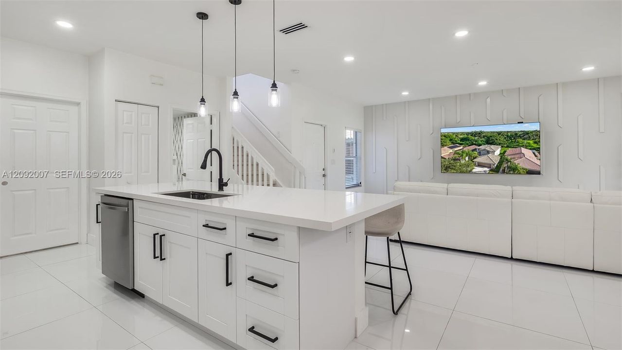 En Renta: $4,450 (3 camas, 2 baños, 1847 Pies cuadrados)
