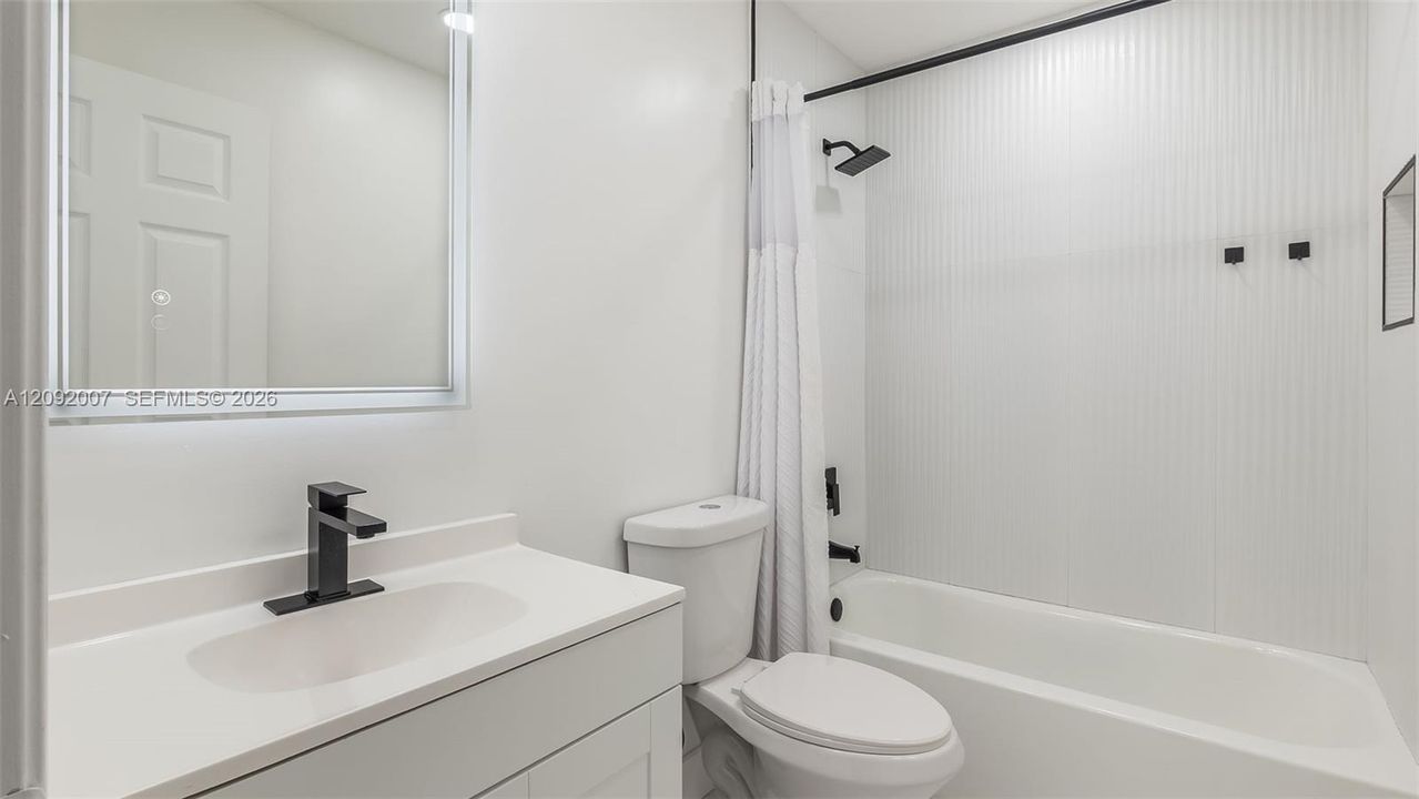 En Renta: $4,450 (3 camas, 2 baños, 1847 Pies cuadrados)