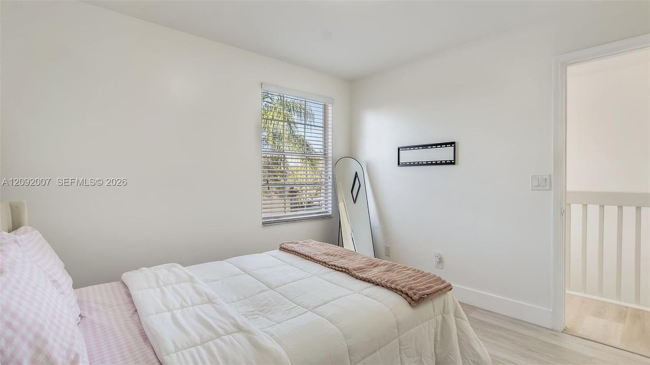 En Renta: $4,450 (3 camas, 2 baños, 1847 Pies cuadrados)