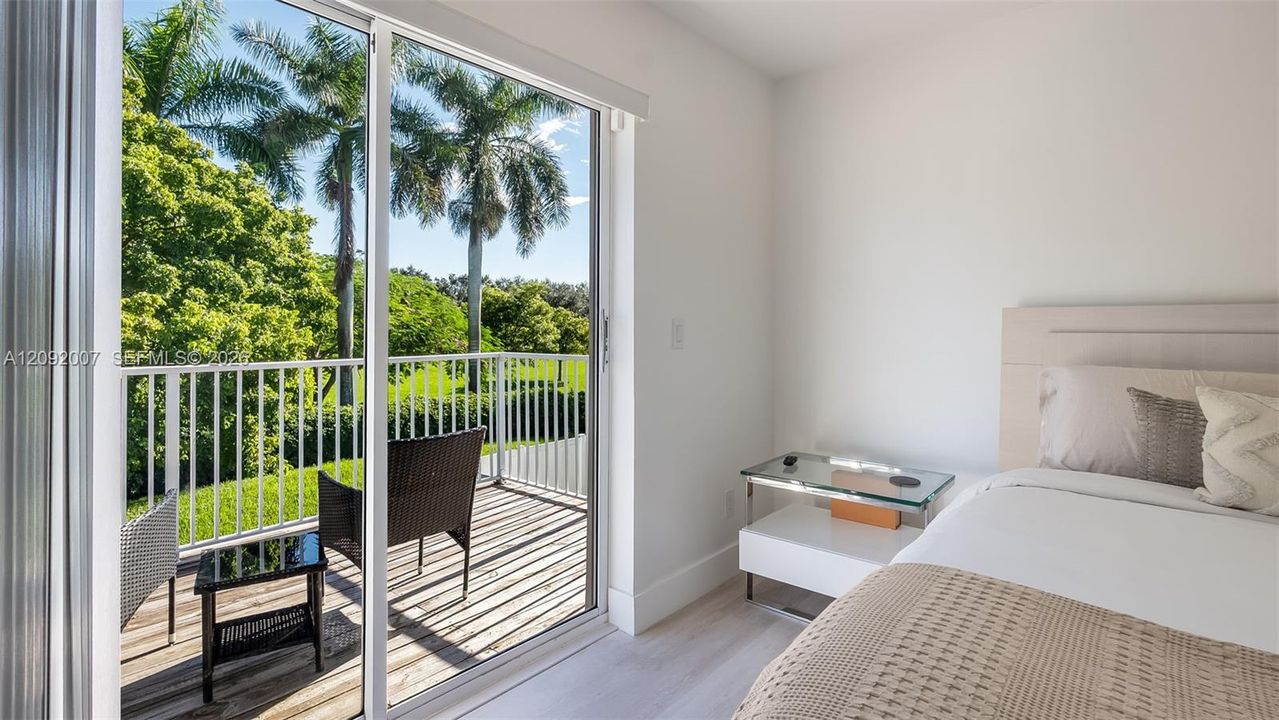 En Renta: $4,450 (3 camas, 2 baños, 1847 Pies cuadrados)