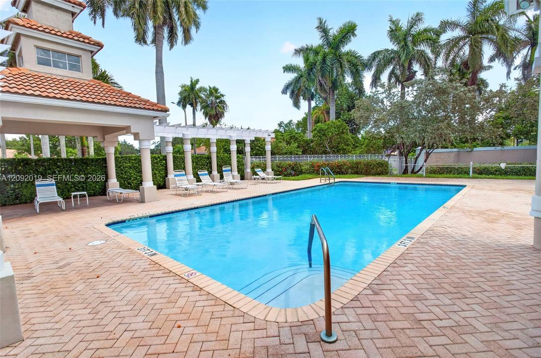 For Sale: $464,900 (3 beds, 2 baths, 1434 Square Feet)