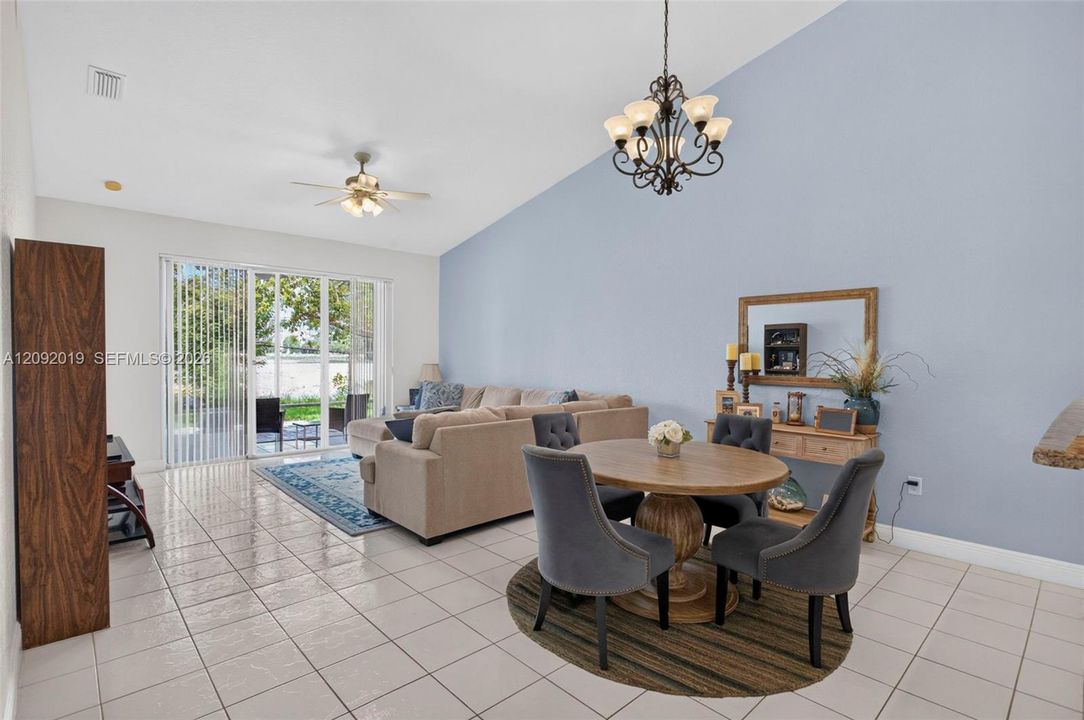 For Sale: $464,900 (3 beds, 2 baths, 1434 Square Feet)