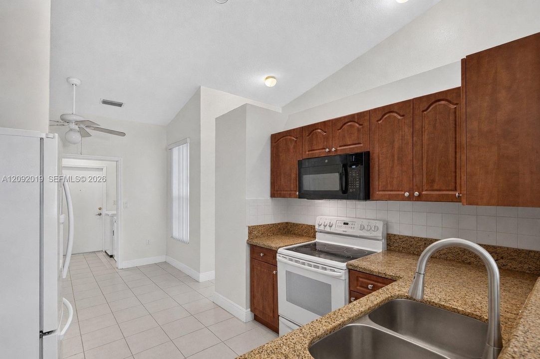 For Sale: $464,900 (3 beds, 2 baths, 1434 Square Feet)
