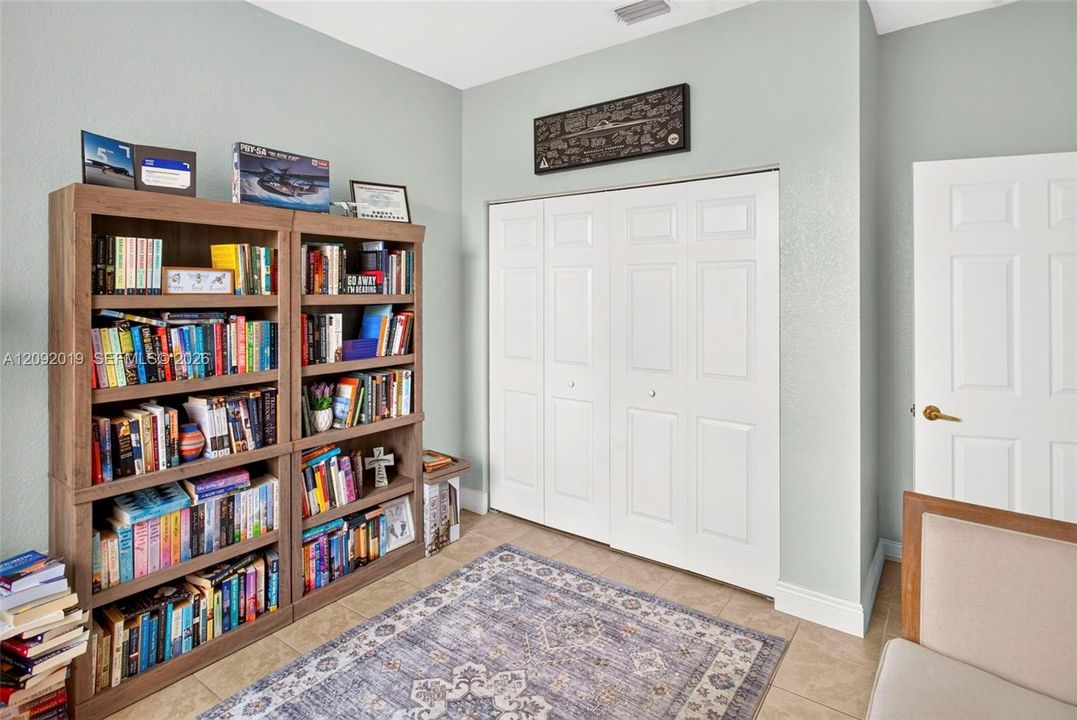 For Sale: $464,900 (3 beds, 2 baths, 1434 Square Feet)