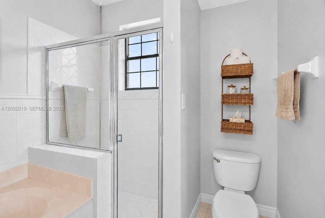 For Sale: $464,900 (3 beds, 2 baths, 1434 Square Feet)