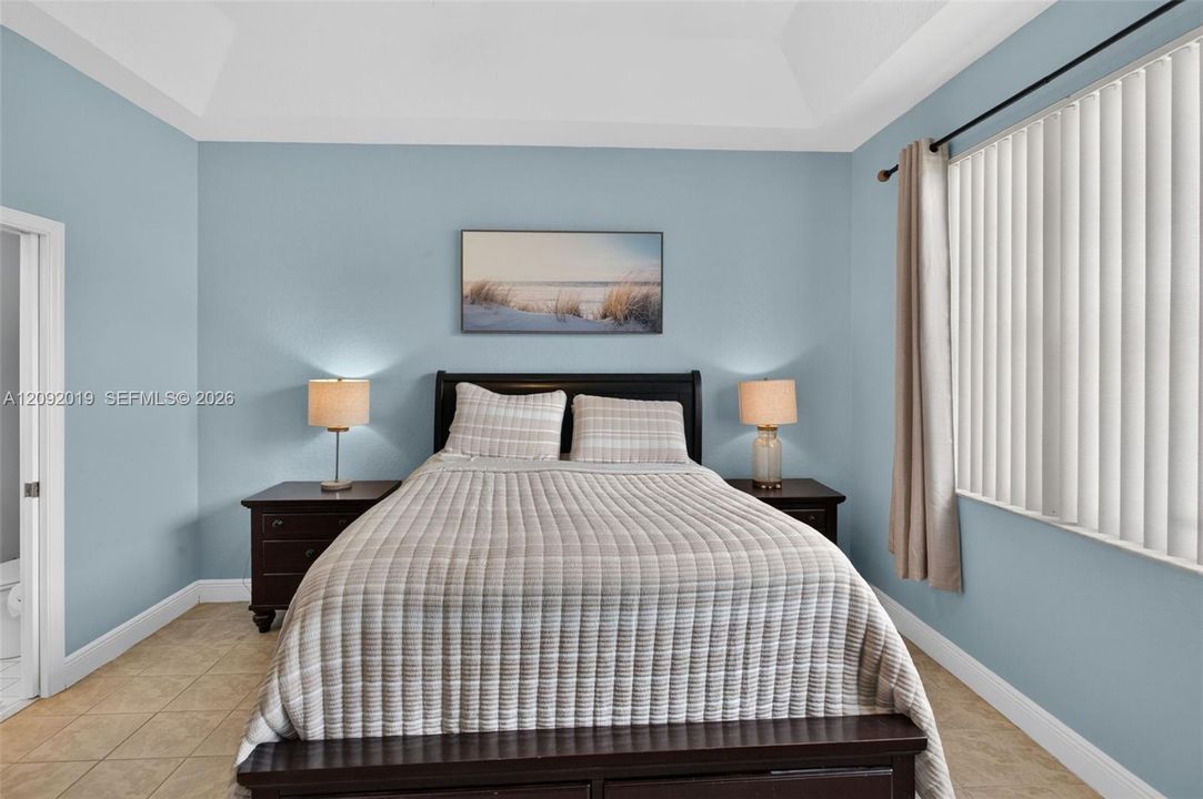 For Sale: $464,900 (3 beds, 2 baths, 1434 Square Feet)