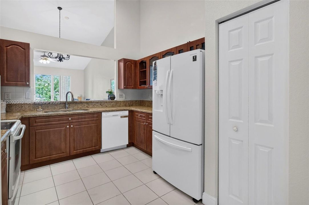 For Sale: $464,900 (3 beds, 2 baths, 1434 Square Feet)