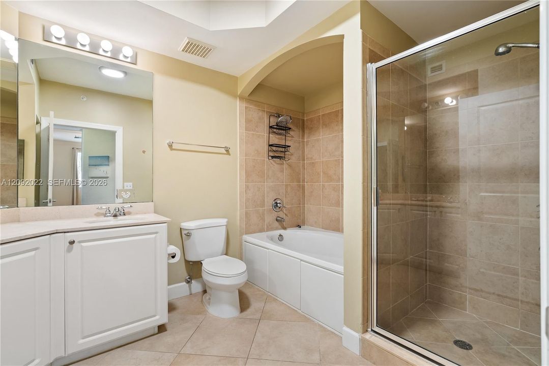 For Rent: $3,200 (3 beds, 2 baths, 1367 Square Feet)