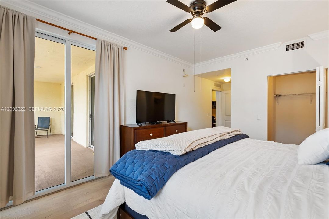 For Rent: $3,200 (3 beds, 2 baths, 1367 Square Feet)