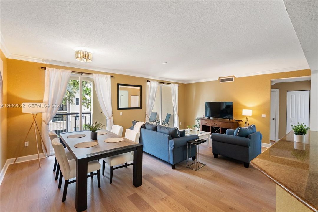 For Rent: $3,200 (3 beds, 2 baths, 1367 Square Feet)
