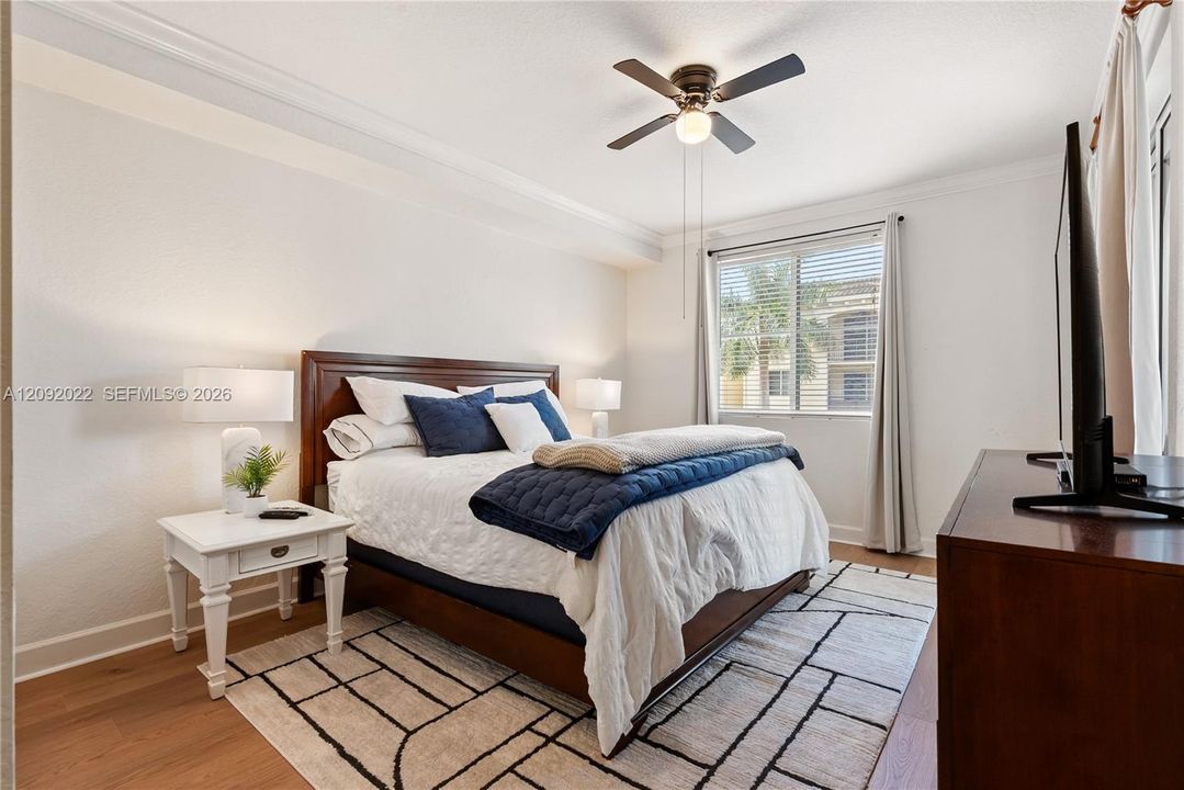 For Rent: $3,200 (3 beds, 2 baths, 1367 Square Feet)
