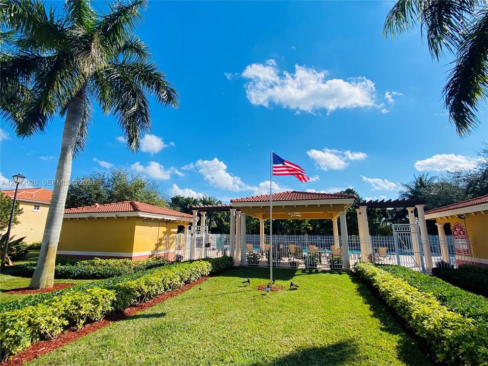 For Rent: $3,090 (3 beds, 2 baths, 1560 Square Feet)