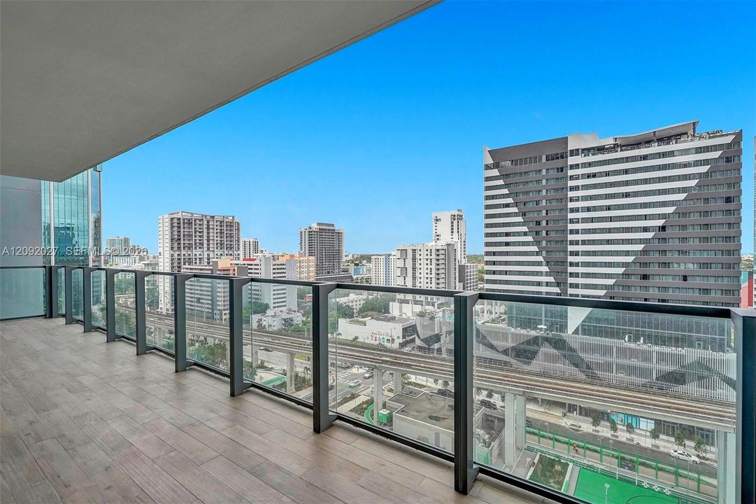 На продажу: $999,000 (2 спален, 2 ванн, 1370 Квадратных фут)