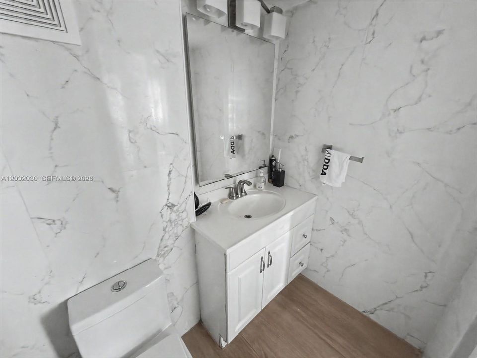 En Venta: $350,000 (1 camas, 1 baños, 980 Pies cuadrados)