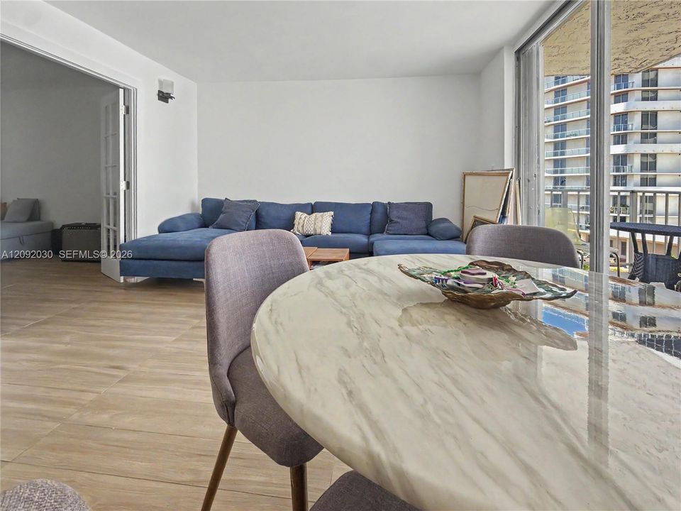 En Venta: $350,000 (1 camas, 1 baños, 980 Pies cuadrados)
