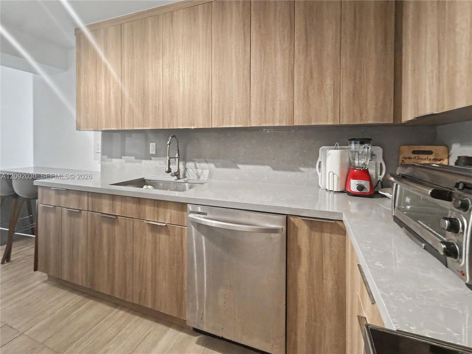 En Venta: $350,000 (1 camas, 1 baños, 980 Pies cuadrados)