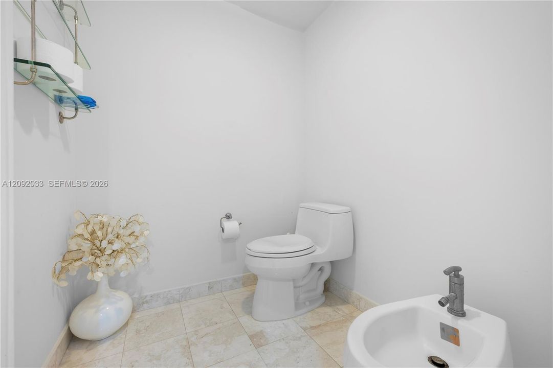 For Rent: $12,000 (2 beds, 2 baths, 1878 Square Feet)