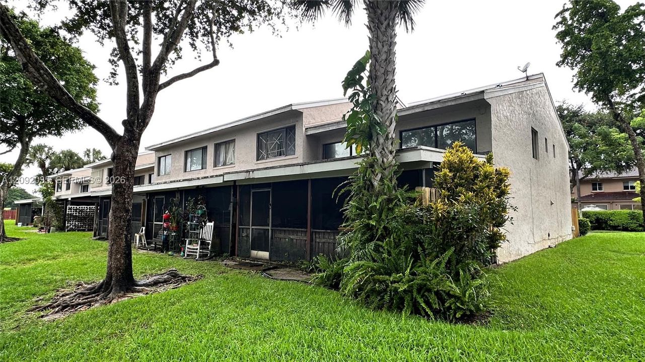 For Sale: $444,900 (3 beds, 3 baths, 1868 Square Feet)