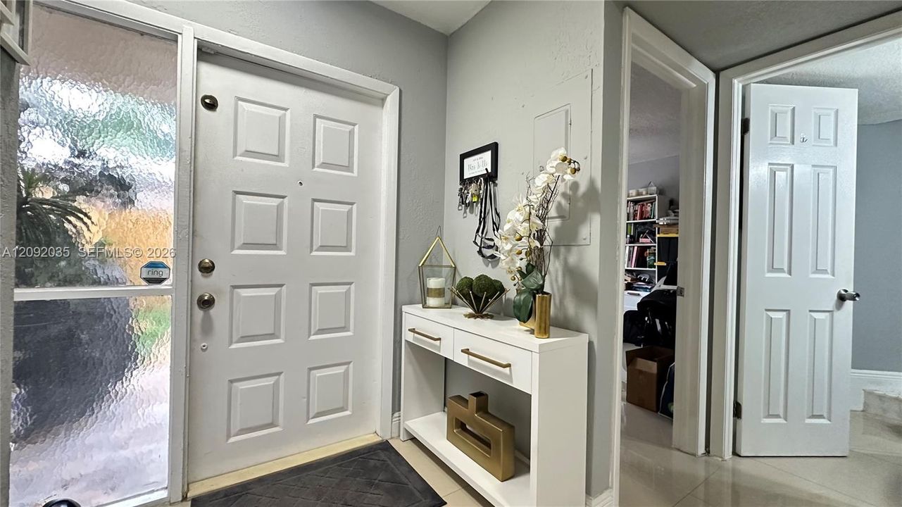 For Sale: $444,900 (3 beds, 3 baths, 1868 Square Feet)