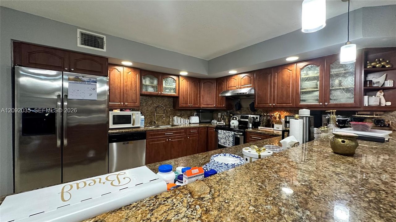 For Sale: $444,900 (3 beds, 3 baths, 1868 Square Feet)