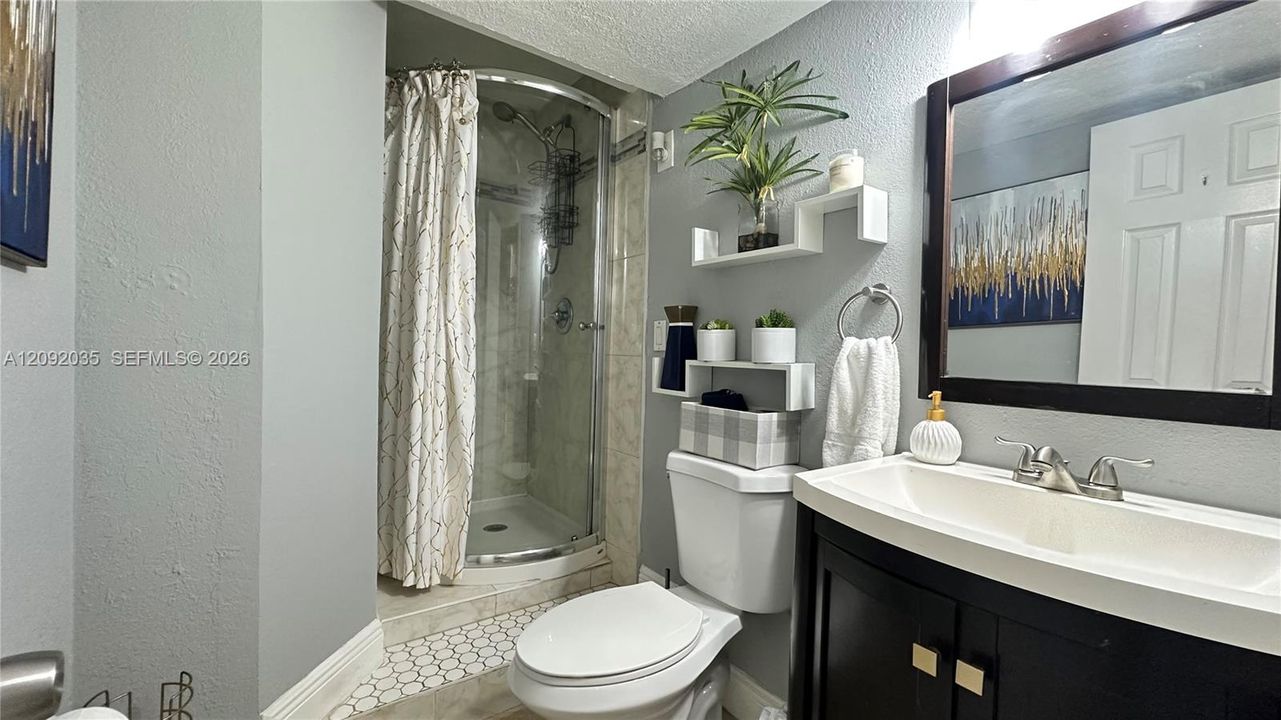 For Sale: $444,900 (3 beds, 3 baths, 1868 Square Feet)