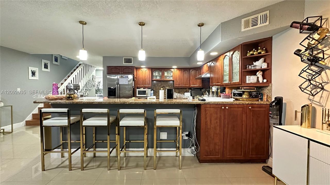 For Sale: $444,900 (3 beds, 3 baths, 1868 Square Feet)