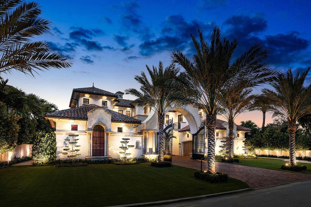 2055_Royal_Palm_Way_Dusk_01