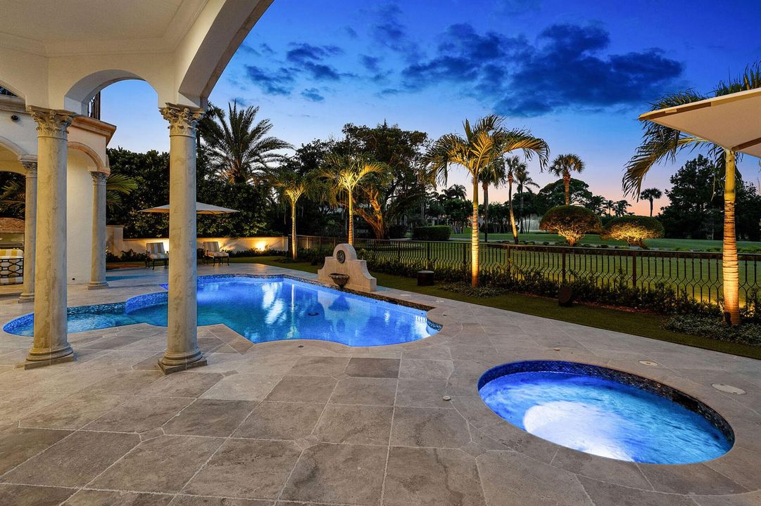 2055_Royal_Palm_Way_Dusk_08
