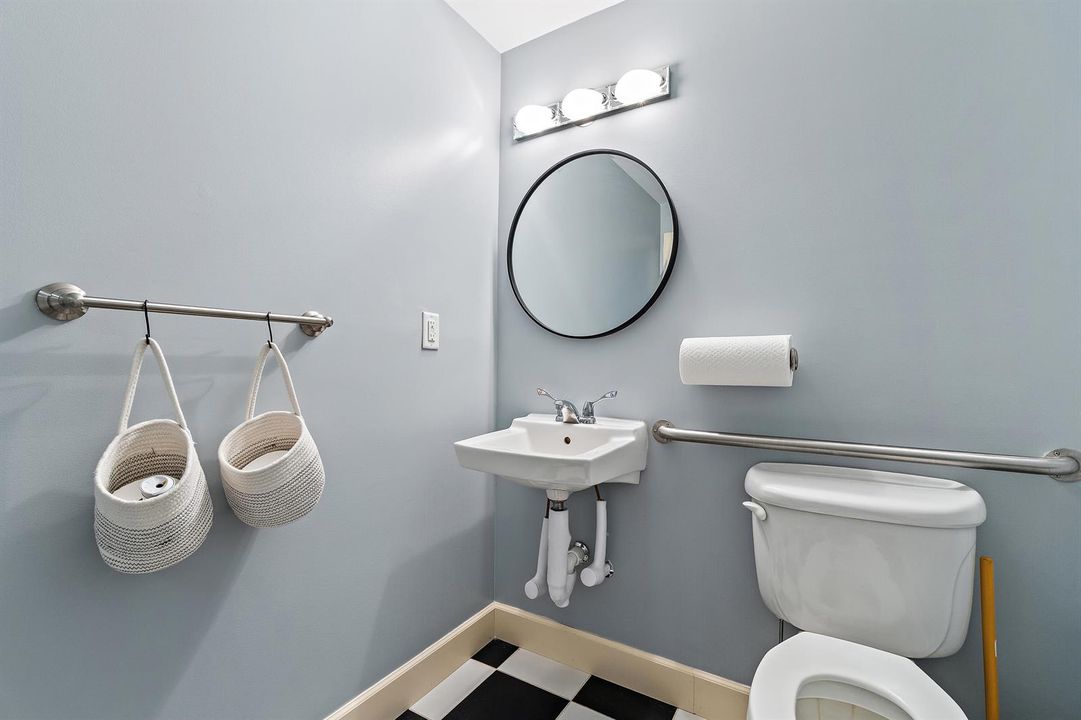 047-2682SEWilloughbyBlvd-Stuart-FULL