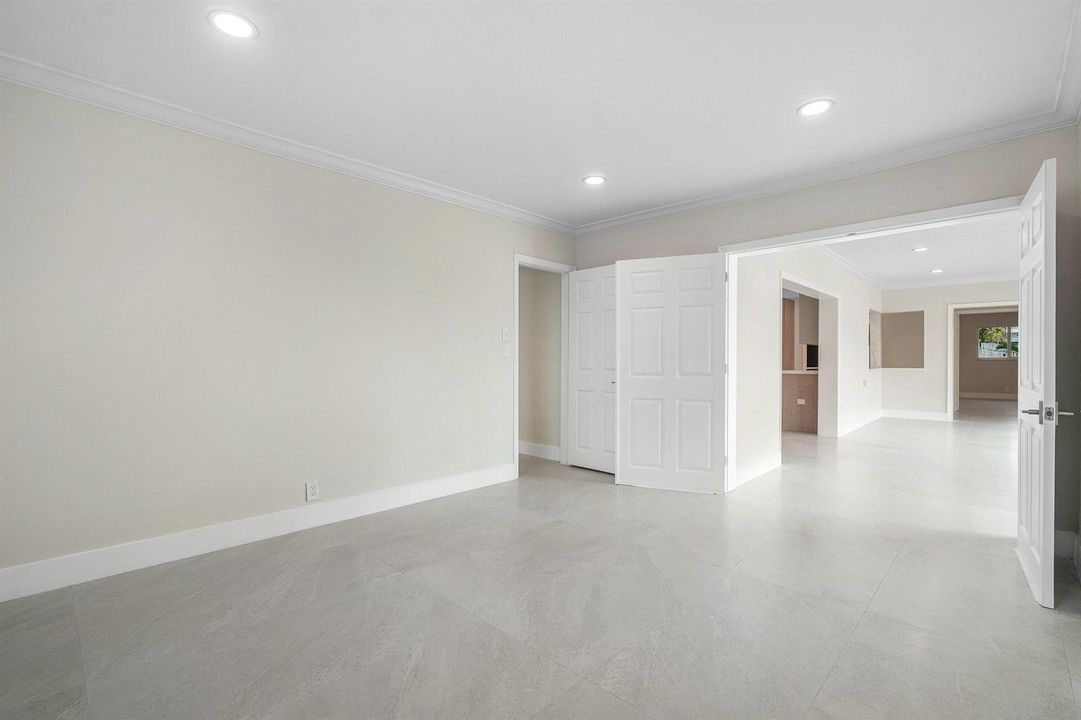 039-1525Southeast6thStreet-DeerfieldBeac
