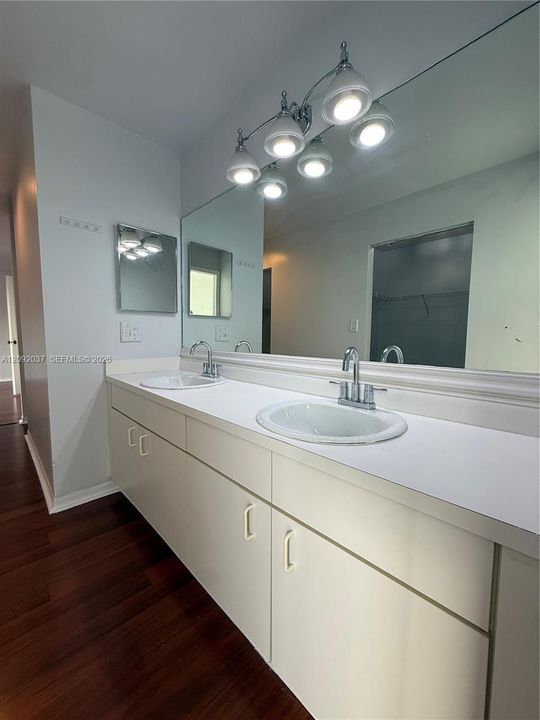 En Renta: $4,600 (4 camas, 2 baños, 2286 Pies cuadrados)